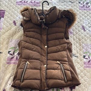 Brown Women's Puffer Vest with Fur Trim